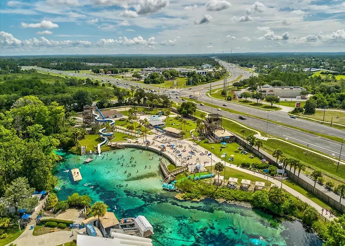 The Hideaway At Weeki Wachee