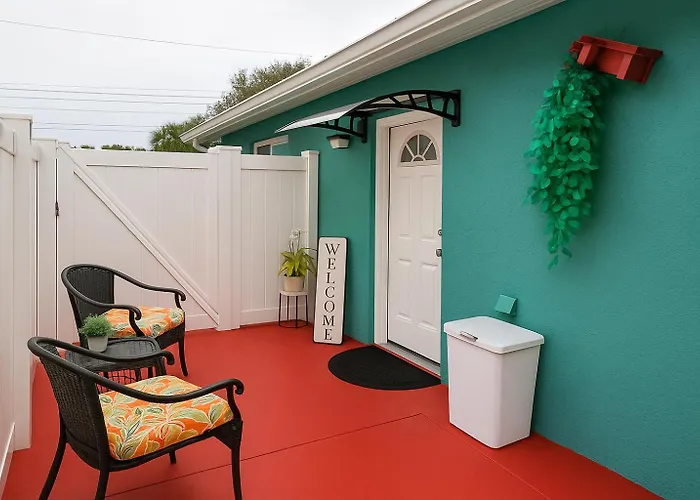 Green Castle Apartment In Tampa 10 Min From Airport And The Beach